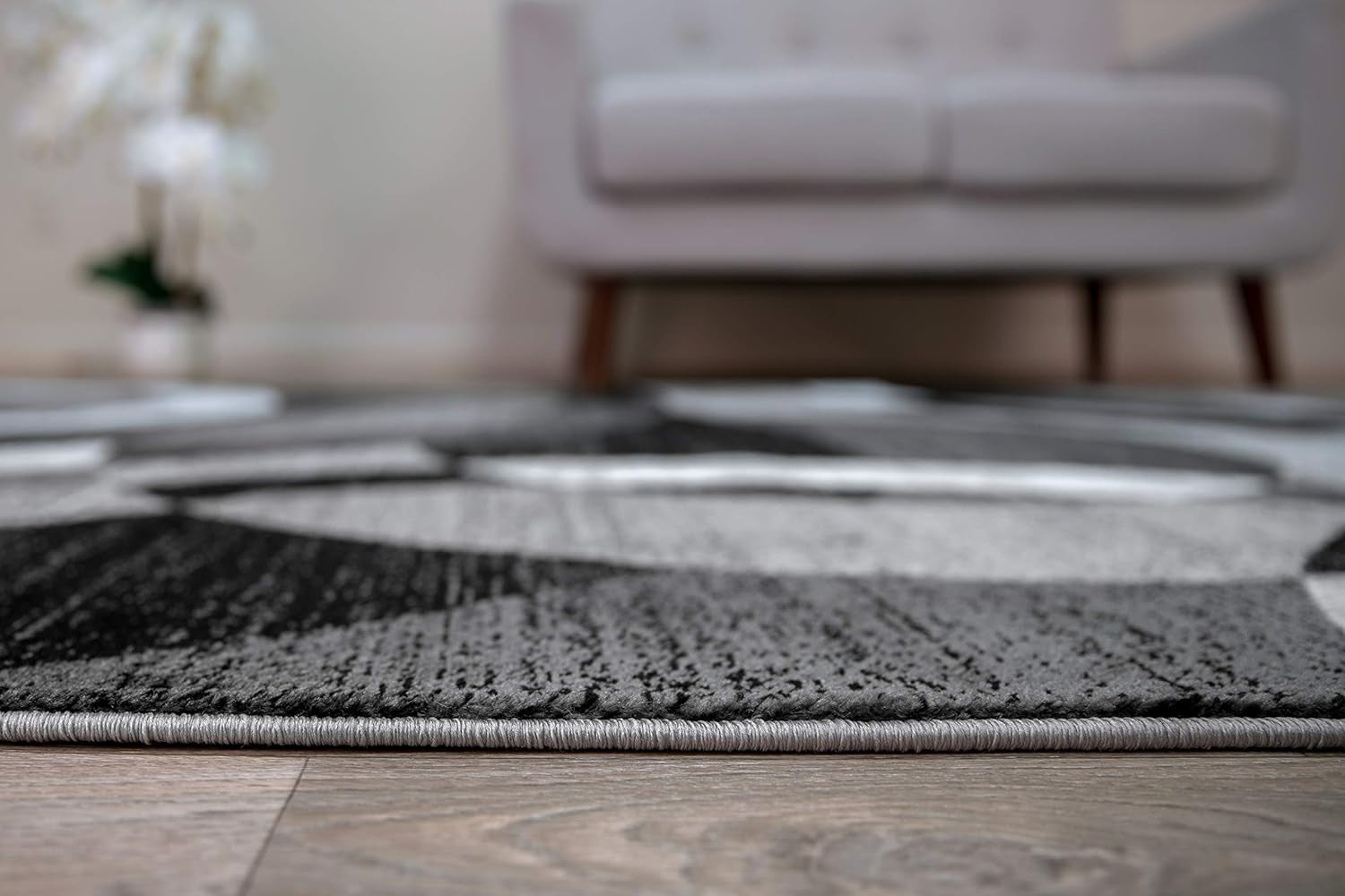 Transform Your Space with the Contemporary Abstract Circles Area Rug – Perfect for High Traffic Areas in Your Living Room, Bedroom, or Kitchen – 6'6" x 9' in Elegant Gray