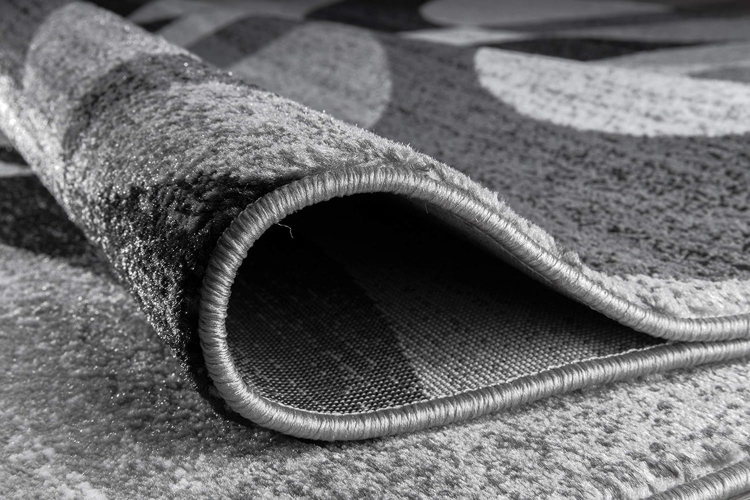 Transform Your Space with the Contemporary Abstract Circles Area Rug – Perfect for High Traffic Areas in Your Living Room, Bedroom, or Kitchen – 6'6" x 9' in Elegant Gray